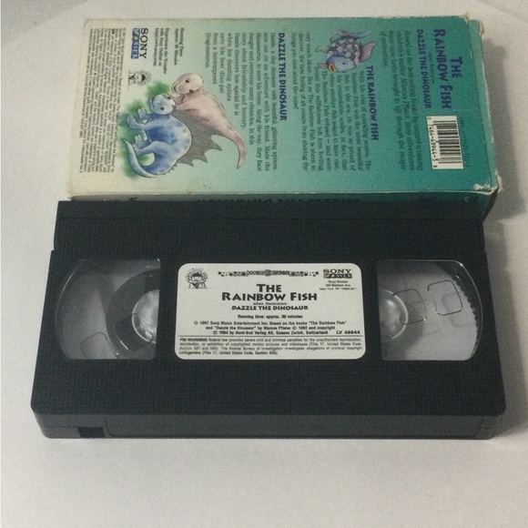 The Rainbow Fish Also Features Dazzle The Dinosaur Pre-Owned VHS Tape - Picture 6 of 7